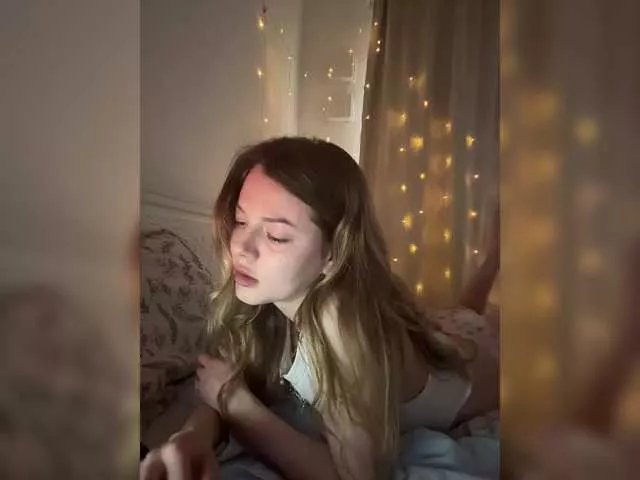 Freechat wetLips on BongaCams