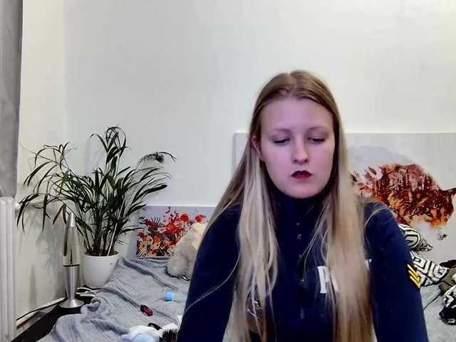 Offline xmileygreyx on BongaCams