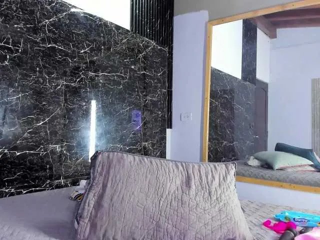 Offline Yaya189 on BongaCams