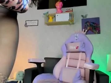 Freechat alaia_love77 on Chaturbate