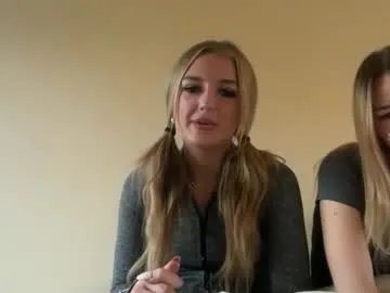 Freechat alyssastonee on Chaturbate