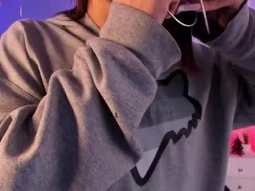 Freechat aron_cruz12 on Chaturbate