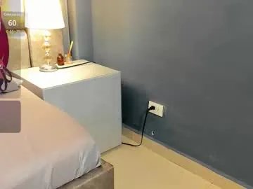 Freechat ashleyjonnees on Chaturbate