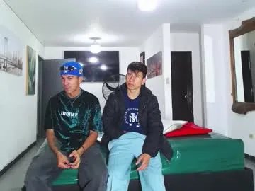Freechat benz_boys on Chaturbate