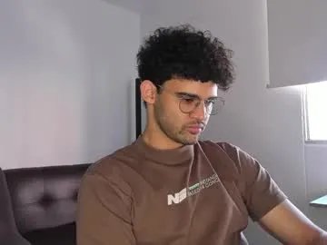 Freechat chrisandrew_ on Chaturbate