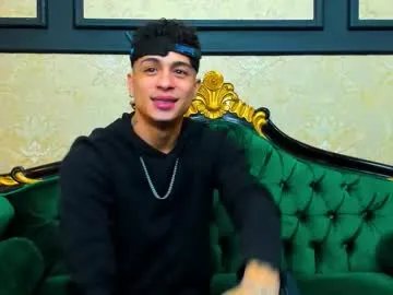 Freechat chrismckay_ on Chaturbate