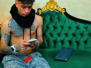 Freechat chrismckay_ on Chaturbate