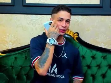 Freechat chrismckay_ on Chaturbate