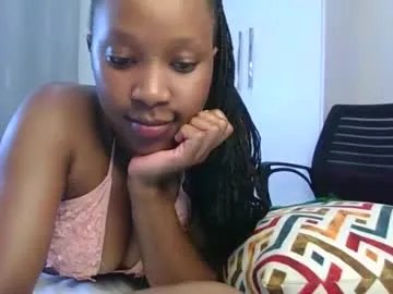 Freechat clarah11 on Chaturbate