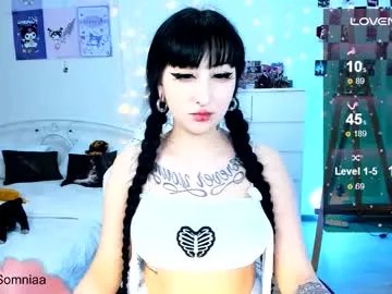 Freechat crystalsomnia on Chaturbate