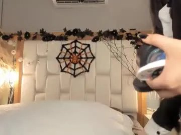 Freechat daphne_and_roger on Chaturbate