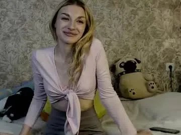 Freechat ellamilla on Chaturbate