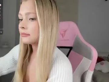Freechat elly_aryxd on Chaturbate