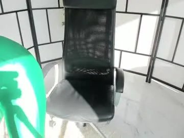 Freechat fetish_life on Chaturbate