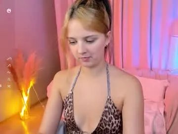 Freechat fluffy_waffles on Chaturbate