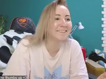 Freechat hell_l0ve on Chaturbate