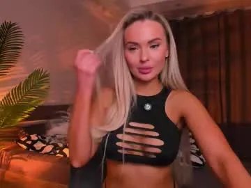 Freechat honey_bunnyy_ on Chaturbate