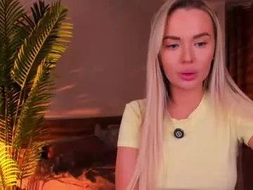 Freechat honey_bunnyy_ on Chaturbate