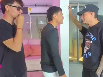 Freechat houseofwarrios on Chaturbate