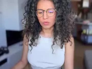 Freechat illaroom on Chaturbate