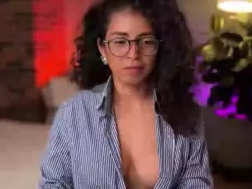 Freechat illaroom on Chaturbate