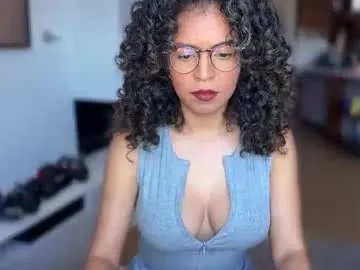 Freechat illaroom on Chaturbate