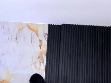 Freechat issafoxx on Chaturbate