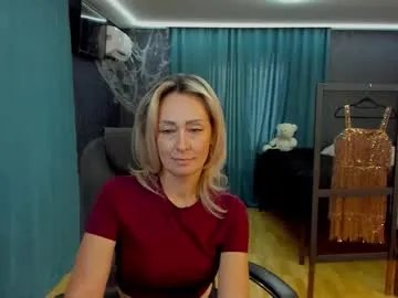 Freechat julia__cherry_ on Chaturbate