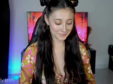 Freechat kellytesh on Chaturbate