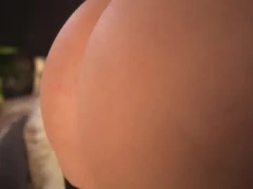 Freechat kinkylina_ on Chaturbate