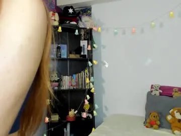 Freechat kittyzenn on Chaturbate