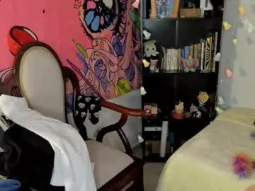 Freechat kittyzenn on Chaturbate