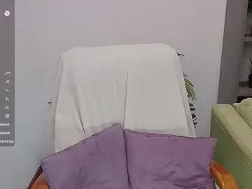 Freechat lexiflower1 on Chaturbate