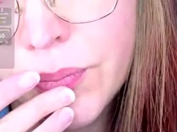 Freechat lexiflower1 on Chaturbate