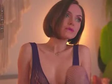 Freechat lil_fleur on Chaturbate