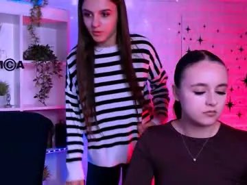 Group lisa_dark_ on Chaturbate