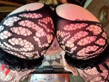 Freechat little_izzi on Chaturbate