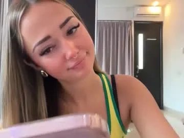 luvlivvyy on Chaturbate 