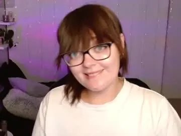 Freechat lyrajrose on Chaturbate