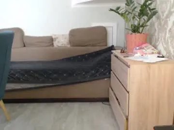 Freechat mallinia on Chaturbate