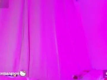 Freechat mangoshake_ on Chaturbate