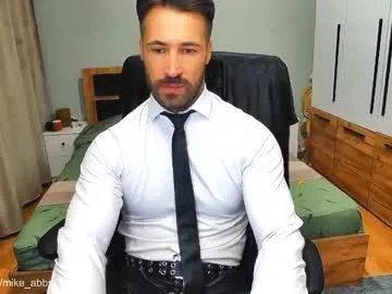 Freechat mikestrip on Chaturbate