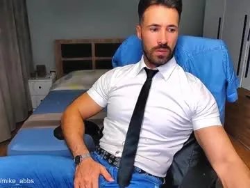 Freechat mikestrip on Chaturbate