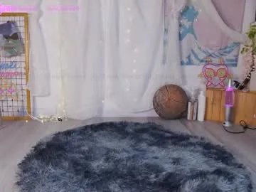 Freechat mollyflwers on Chaturbate