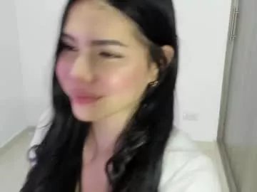 Freechat natasha_su on Chaturbate