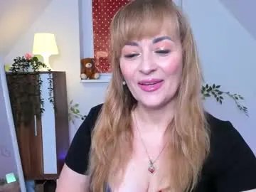 Freechat naughtymilane on Chaturbate