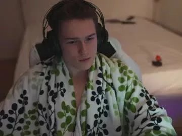 Freechat nfeibk on Chaturbate