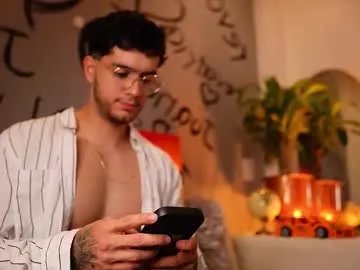 Freechat noha_miler on Chaturbate