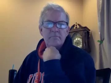 Freechat olderandwiser on Chaturbate