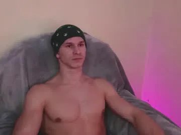 Freechat puremenshape on Chaturbate